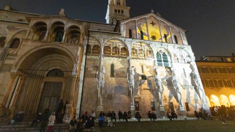 Con la festa in Piazza Modena riscopre la gioia di stare insieme