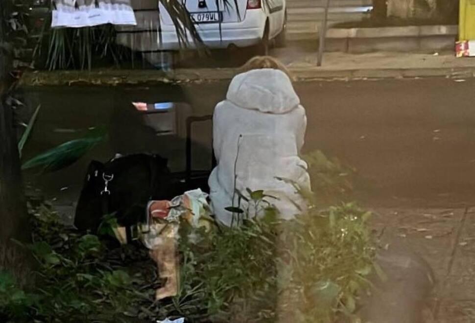 Alghero, denunciata la badante senza casa: aveva appena derubato una 95enne 