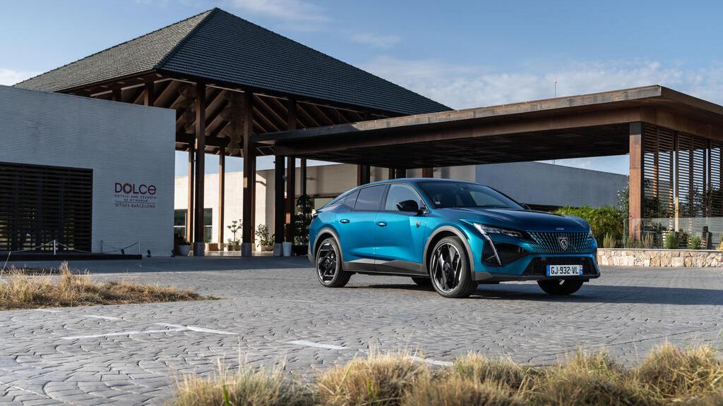 Con Nuova 408 Peugeot cambia le regole del gioco