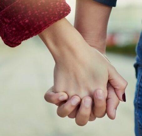 Fugge a 14 anni per incontrare un 20enne conosciuto sui social