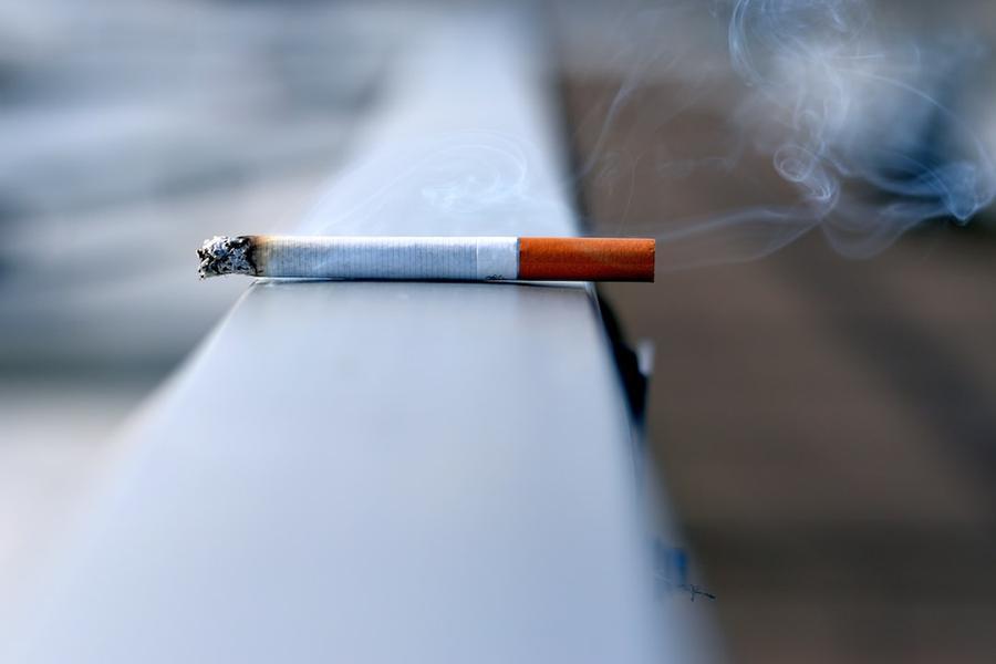 Modena, dal 21 marzo divieto di fumo all’aperto in città. Ecco dove