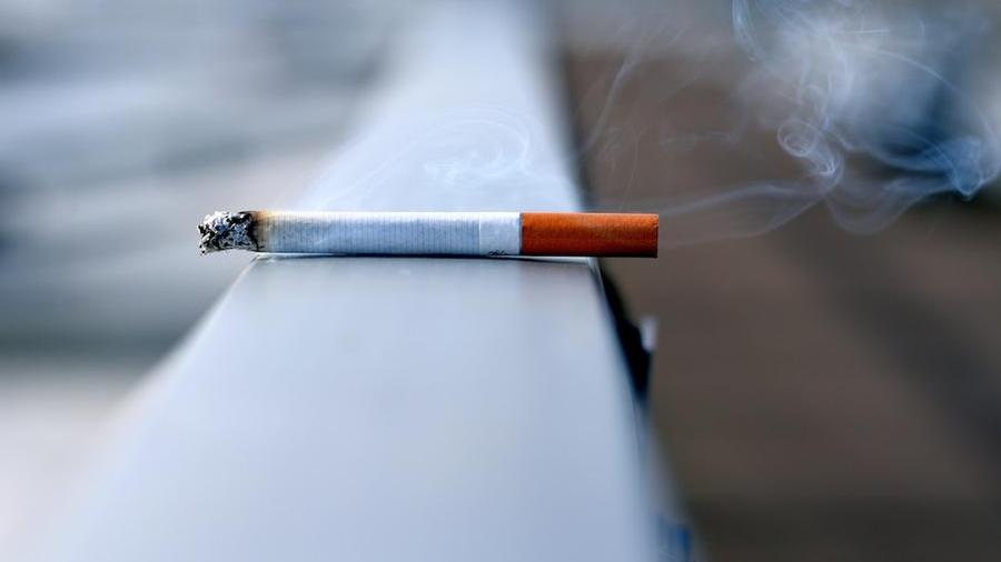 Modena, dal 21 marzo divieto di fumo all’aperto in città. Ecco dove
