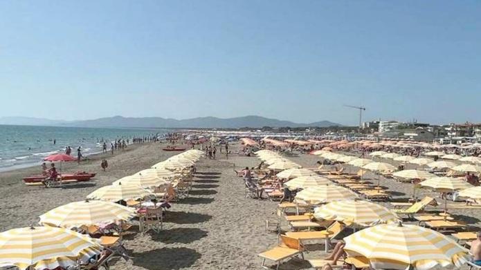 Uno scorcio del litorale a Marina di Grosseto (foto d’archivio)
