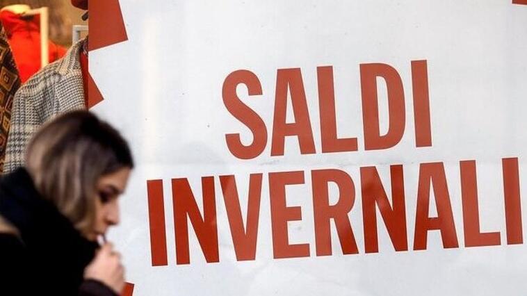 Dal 5 gennaio i saldi «Fate i vostri acquisti nei negozi sotto casa»
