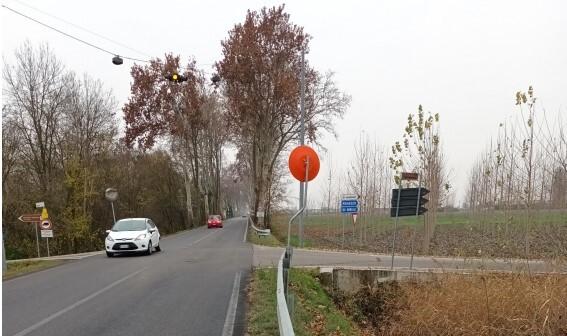 Cento, un semaforo sulla provinciale. Così si azzerano gli incidenti