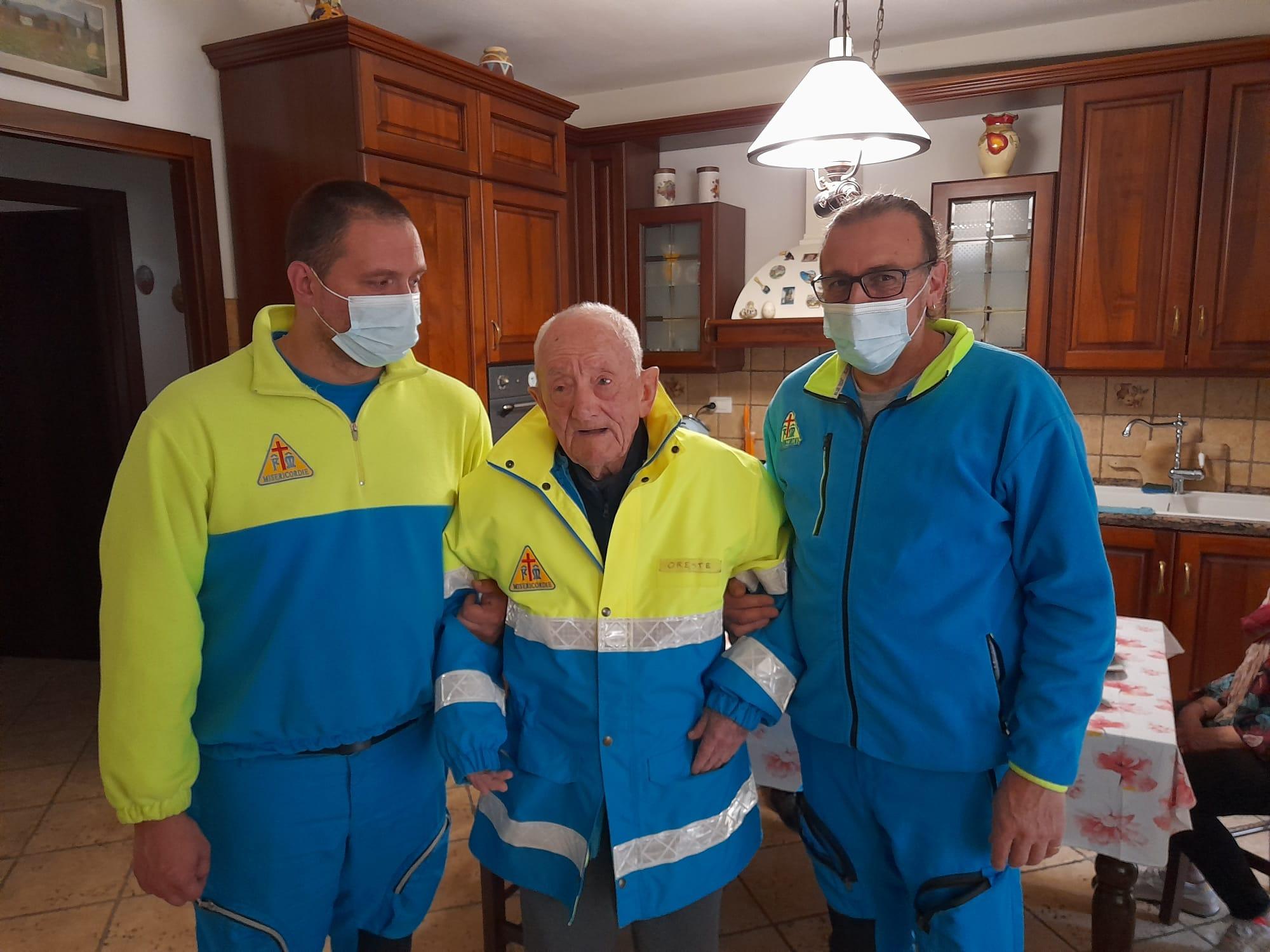 "Orestino" al centro insieme a Davide Siddu e Nedo Borghini