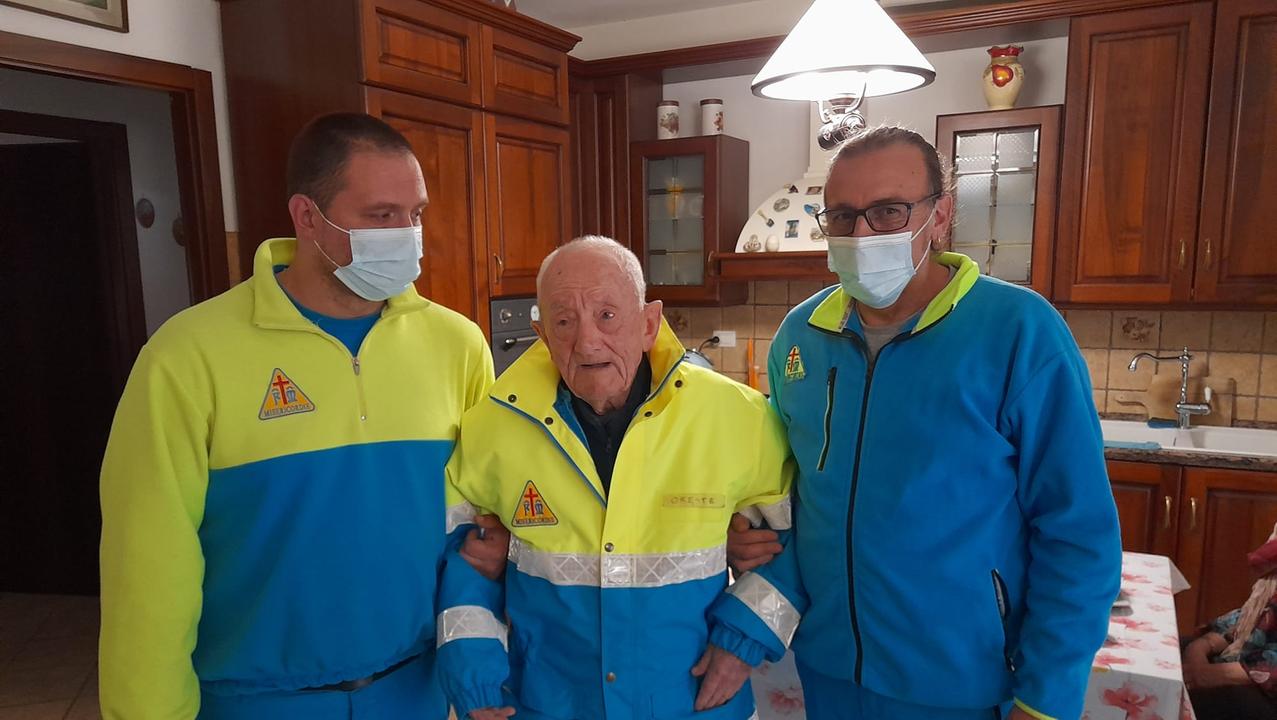 "Orestino" al centro insieme a Davide Siddu e Nedo Borghini