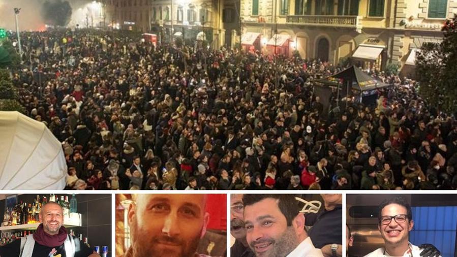 Nella foto grande la folla in piazza Martiri della Libertà nella serata dell'ultimo dell'anno; sotto, da sinistra: Luca Firmani, Alessio Bartalucci, Daniele Bini e Simone Bucchi 