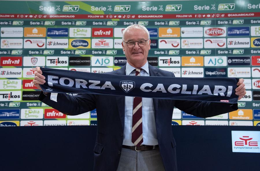 
	Claudio Ranieri dopo la conferenza stampa di presentazione (foto mario rosas)

