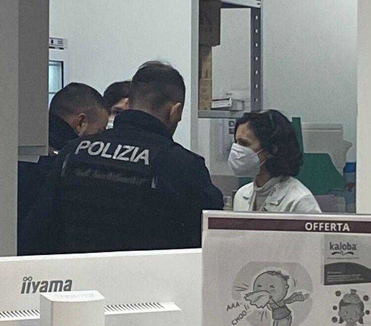 Assalto alla farmacia di Pieve: uno dei rapinatori era in permesso premio