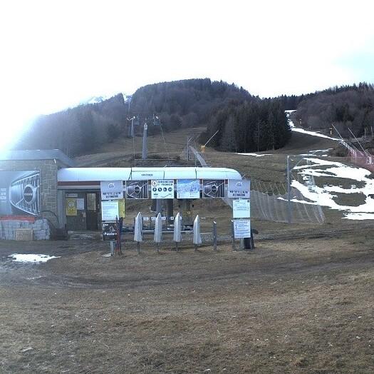 Niente neve, sci e turismo a picco nell'Appennino modenese «Mai vista una cosa così in 40 anni» 