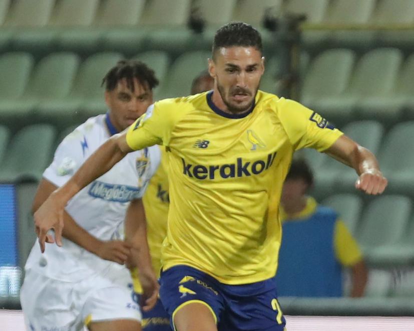 Modena calcio. Tesser esce allo scoperto su Azzi Per il terzino si scatena un’asta 