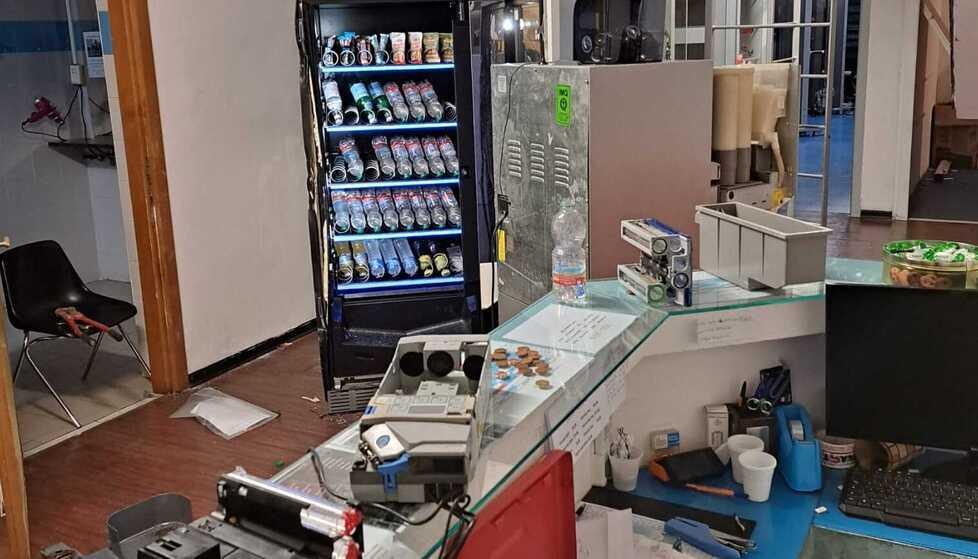 La palestra Fitness Gym al primo piano del Cosmelli derubata la notte tra venerdì e sabato scorso