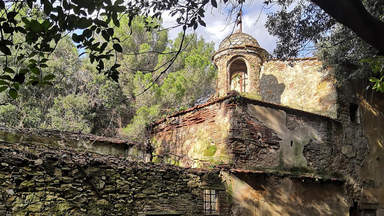 Livorno, scoperta a Villa Maurogordato: trovata la cupola greco-ortodossa