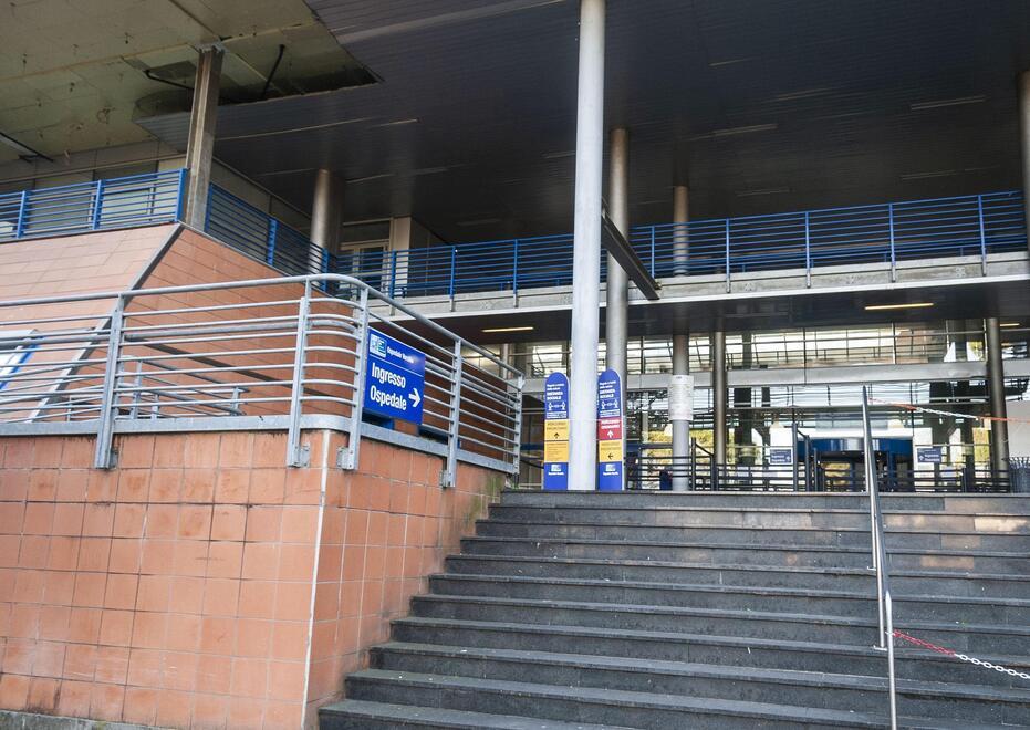 L’ingresso dell’ospedale unico Versilia (foto d’archivio)