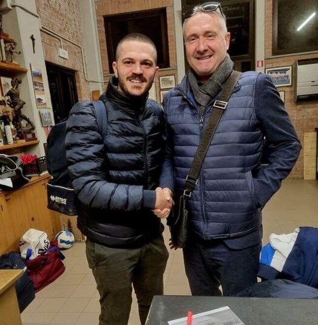 Iacopo Simoncini insieme al presidente Fabrizio Poeta