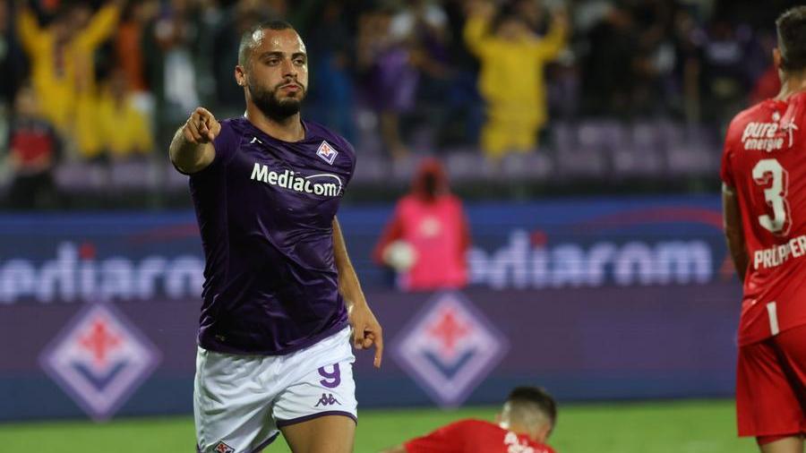 Fiorentina-Monza: Cabral la sblocca con un gran gol, ma Carlos Augusto riacciuffa il pari
