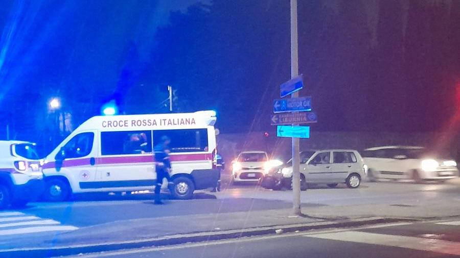 Scontro fra auto e scooter in via Mastacchi