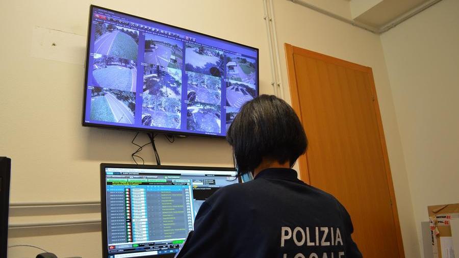 Maranello. Danneggiano presepe, scoperti grazie alle telecamere: «Scusate risarciremo il danno»