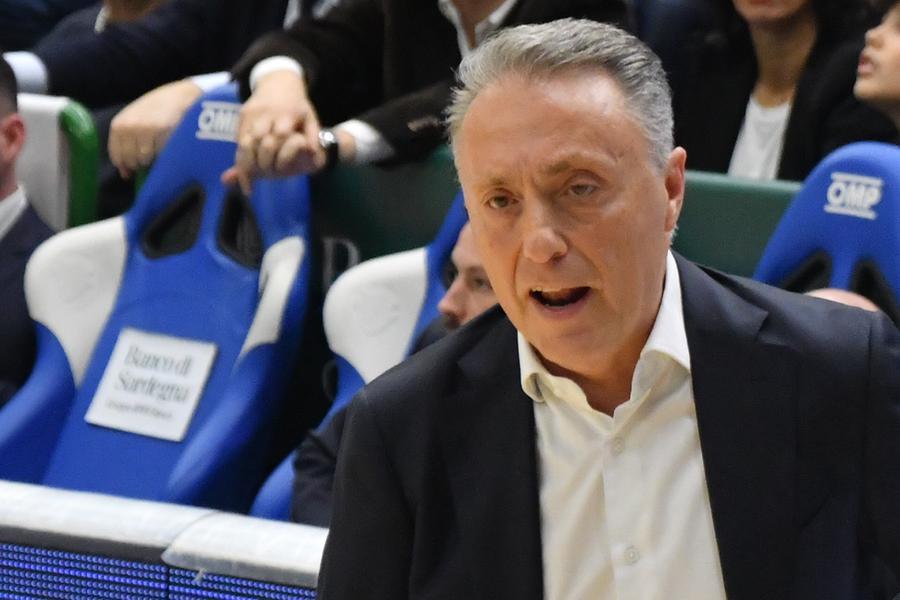 La Dinamo prepara la trasferta a Reggio Emilia