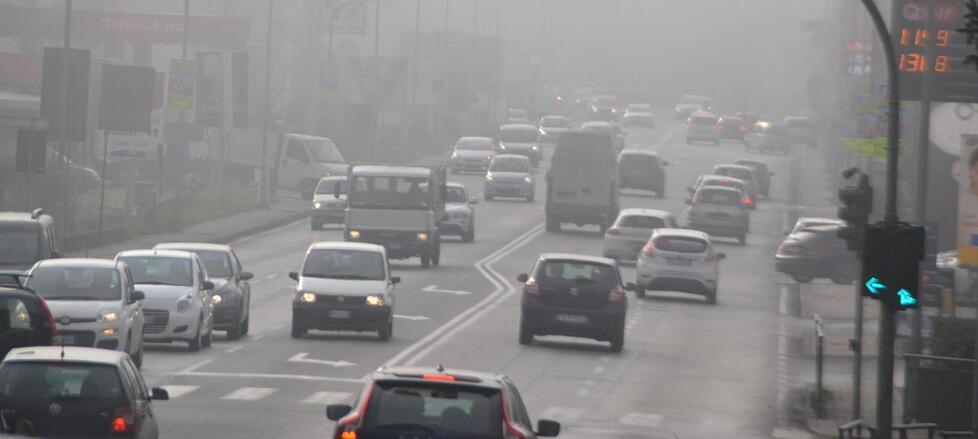 Smog, continuano gli sforamenti: vecchie auto ferme fino a lunedì 9