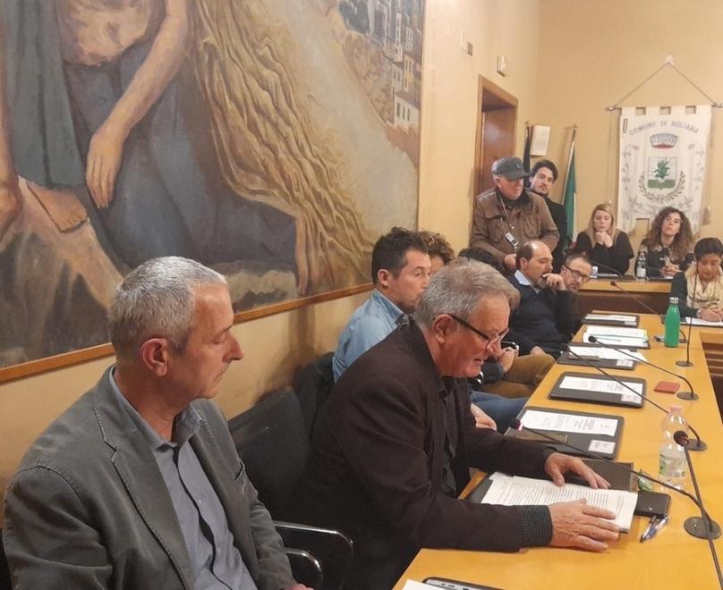 Agliana, Nerozzi alla fine si astiene e Benesperi resta sindaco