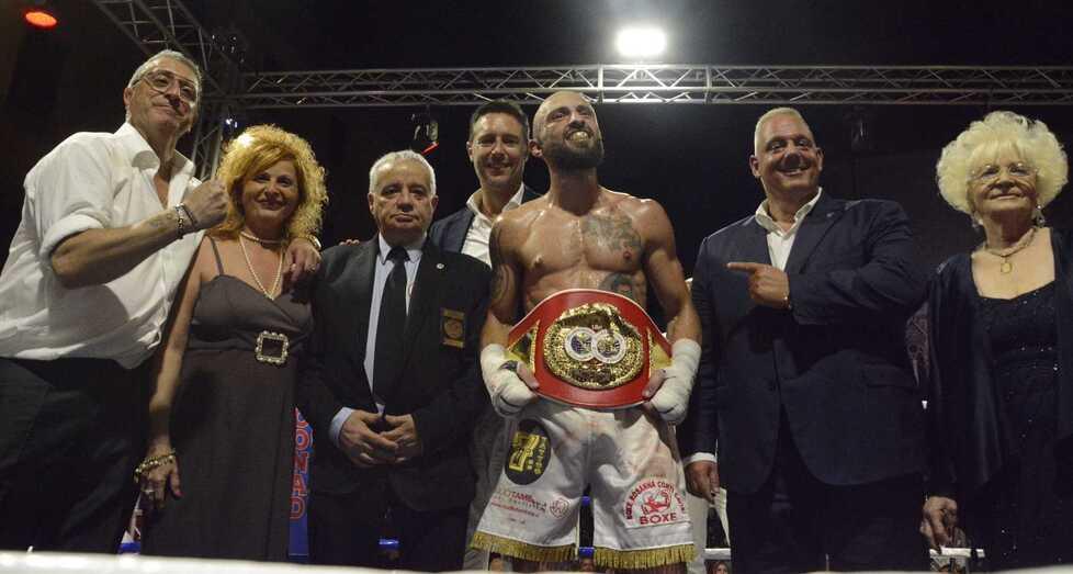 La dama bionda della boxe è tornata al top della noble art