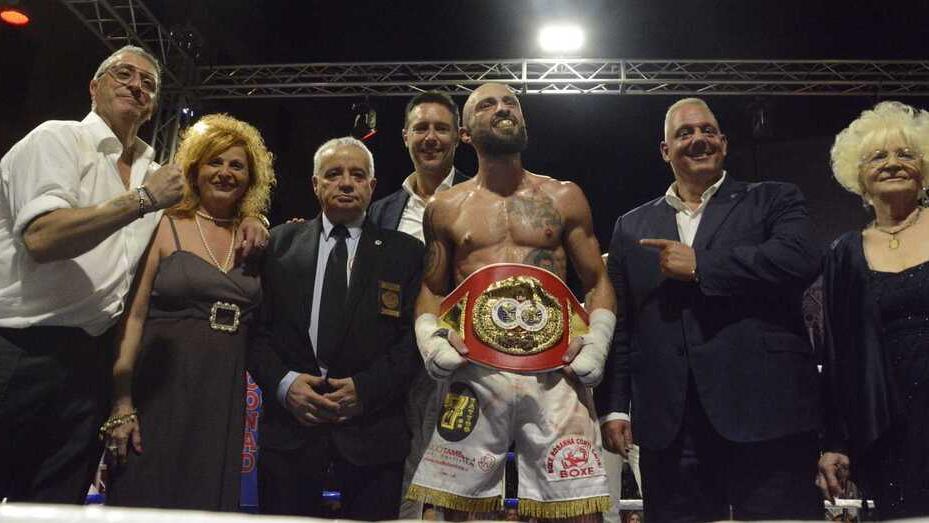 La dama bionda della boxe è tornata al top della noble art