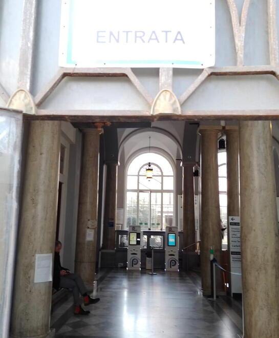 Via i vigilantes all’ingresso, ma all'ospedale di Livorno rimane obbligatoria la mascherina 