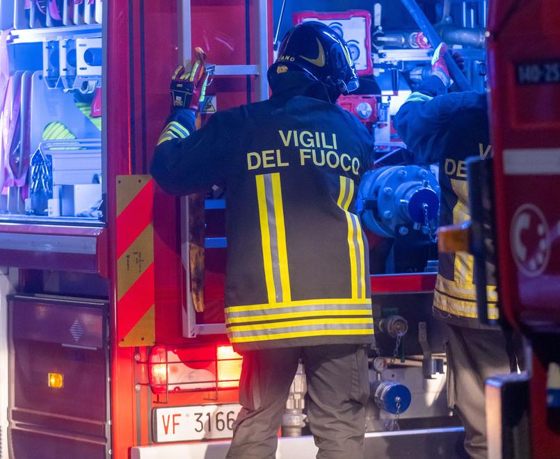 Lido Estensi, muratore cade da ponteggio: grave all’ospedale di Cona