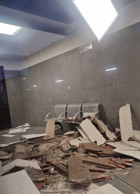 Stazione, crolla il soffitto in sala d’attesa a San Romano