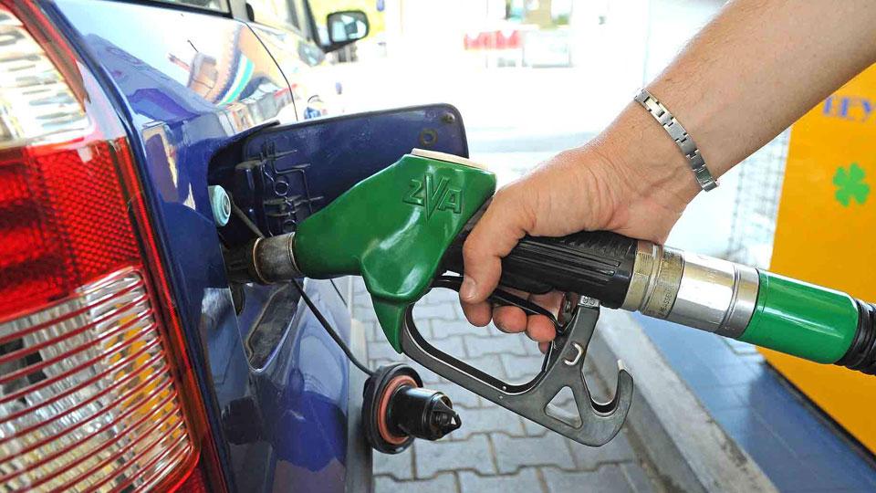 Api Benzina Benzina e gasolio ancora più cari: ecco dove si può risparmiare in ...