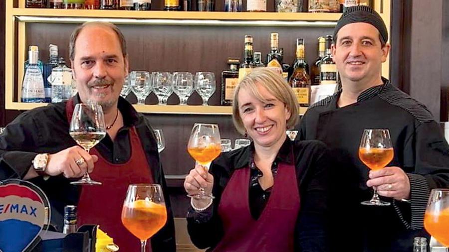 A Viareggio nasce il primo bar dentro un’agenzia che vende le case