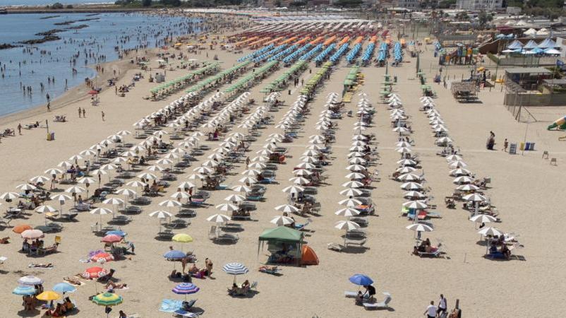 Lido Volano, stangata dei canoni demaniali: «Aumenti fino a 5mila euro annui»