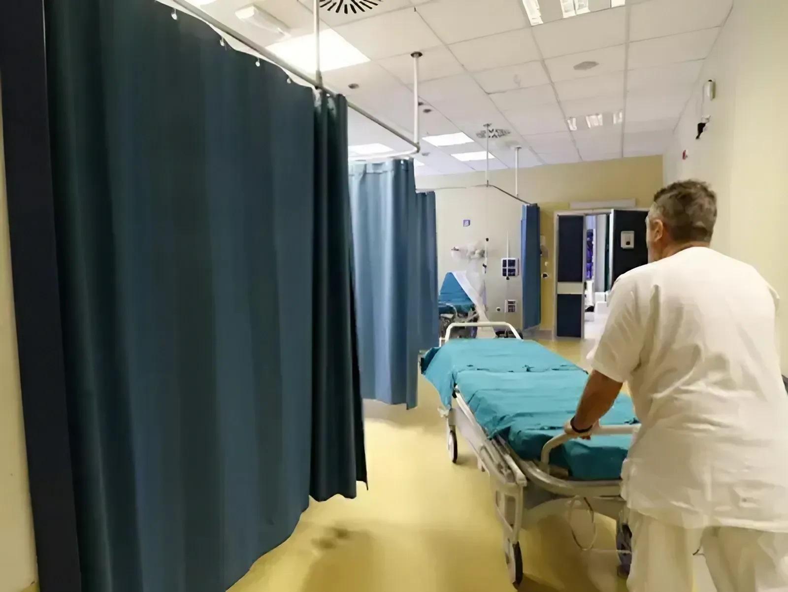 Pronto soccorso in tilt in Toscana: mancano 400 posti letto 