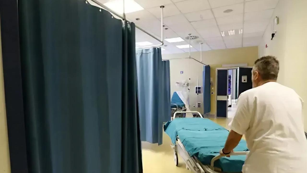 Pronto soccorso in tilt in Toscana: mancano 400 posti letto