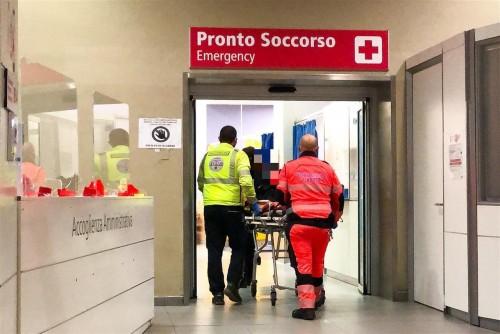 
	Un paziente all&rsquo;ingresso del pronto soccorso dell&rsquo;ospedale Santa Maria Nuova di Firenze

