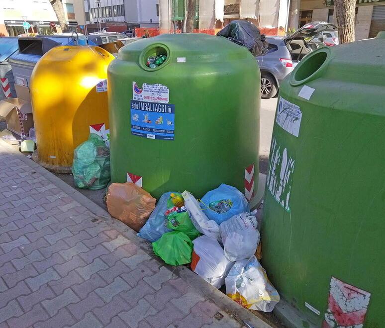 Rifiuti: sanzioni a pioggia su Piombino, sono triplicate in tre anni
