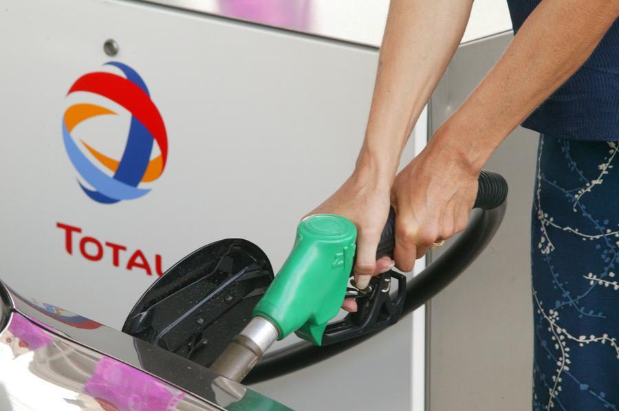 
	Rispetto allo scorso marzo benzina e diesel costeranno 30 centesimi in pi&ugrave;

