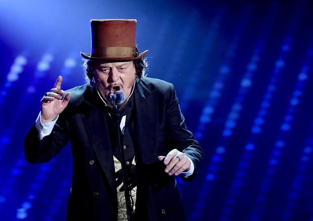 «Nullafacente e poco di buono», Zucchero condannato a risarcire l’amico diffamato nel suo libro