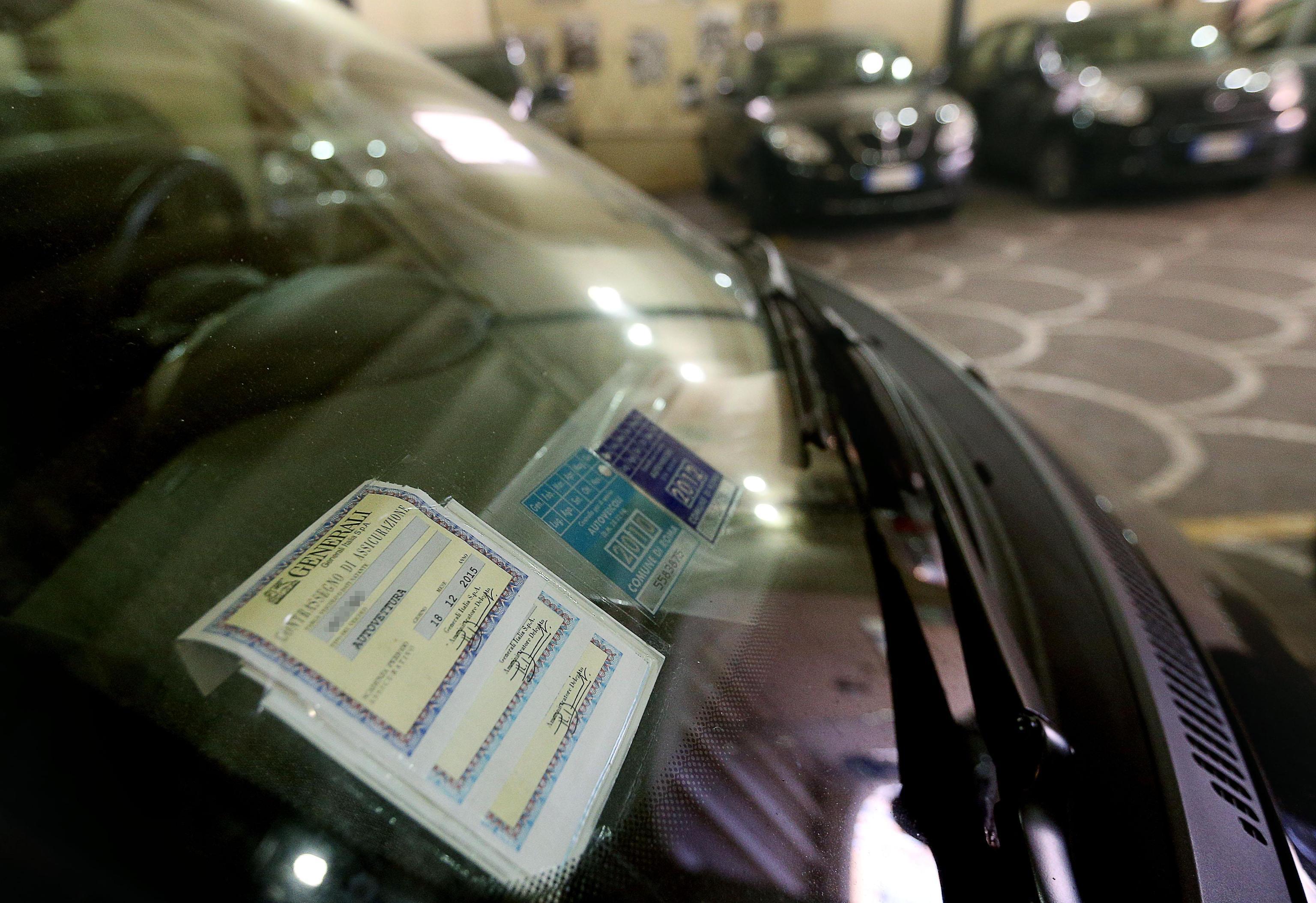 Rc auto, in Toscana aumenti medi dell’8%: ecco chi subirà gli aumenti. A Prato i rincari record
