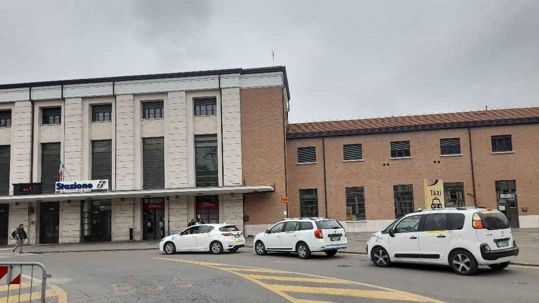 «Stazione pericolosa a ogni ora tra bivacchi e criminalità»