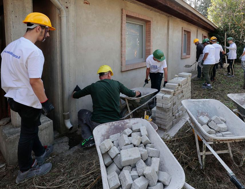Alì, 2 anni di viaggio dal Pakistan a Modena. La scuola e un lavoro da muratore 