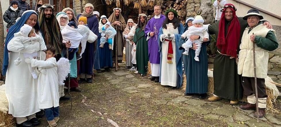 Lama di Monchio. Sorpresa: nel presepe vivente ci sono sei Gesù Bambino