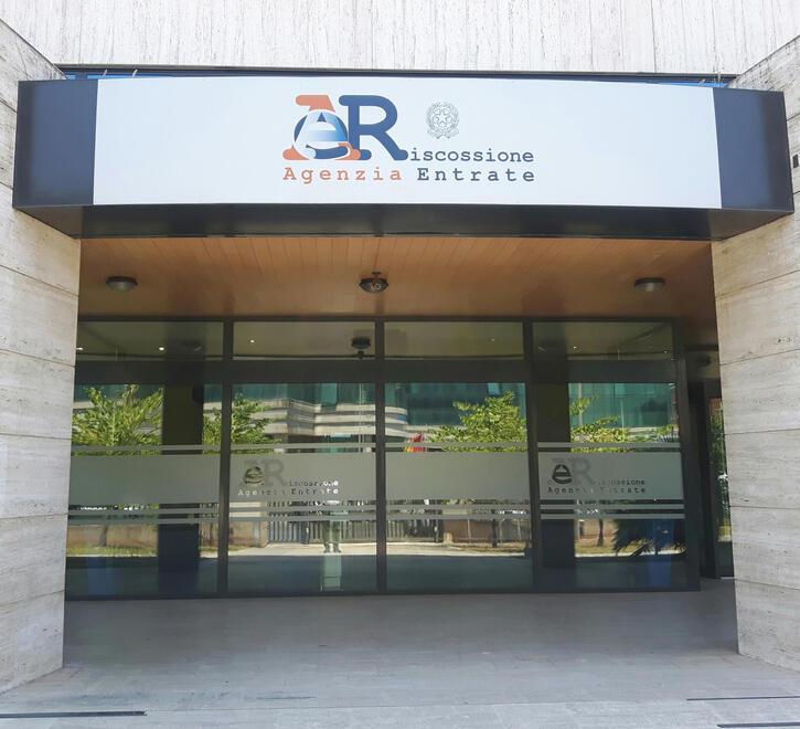 L’ingresso della sede centrale di Agenzia delle Entrate Riscossione