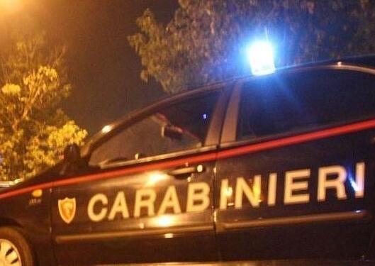 Una pattuglia dei carabinieri (foto d’archivio)