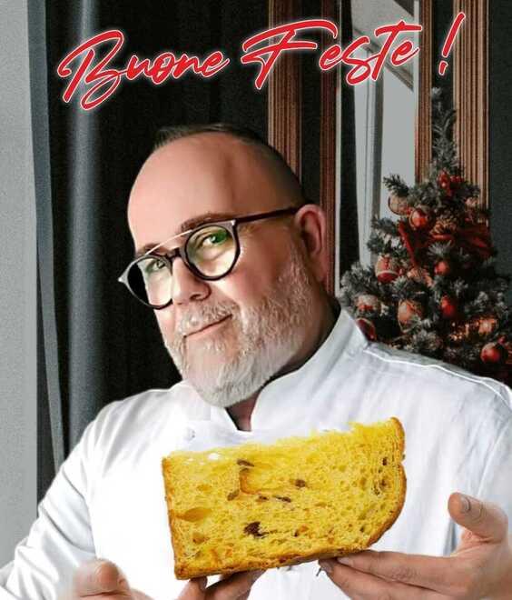 Antonio Di Cristina con il suo panettone Giglio