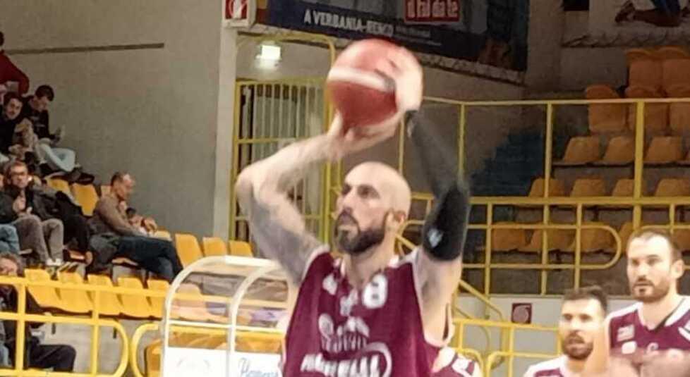 Fantoni in lunetta