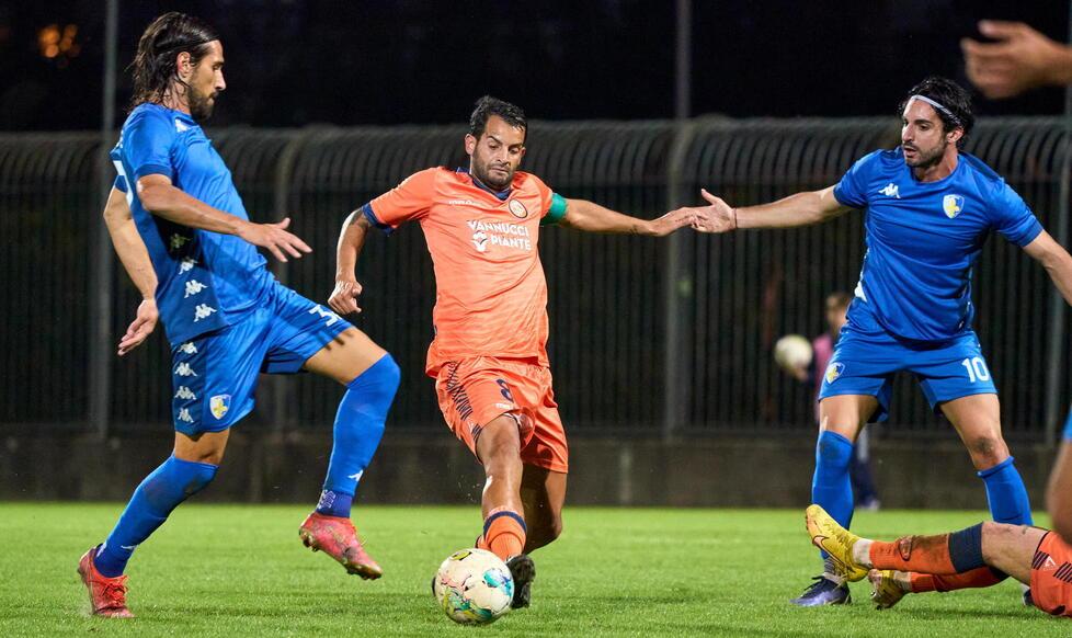 Nella foto Capitan Caponi che a causa della squalifica sarà uno degli assenti nel match di oggi