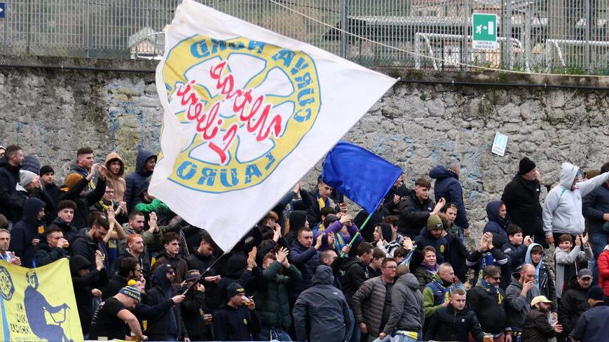 I tifosi della Carrarese sugli spalti